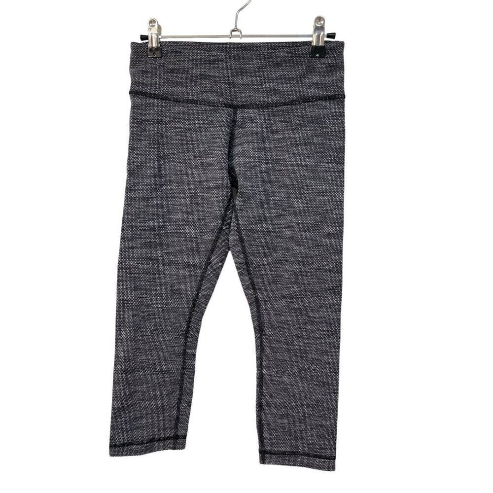 Lululemon Capri Shorts Leggings Gray Size 4